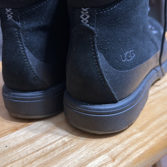 UGG Biltmore Hiker Men's Waterproof Lace Up Ankle Boots in Black Suede Size 11.5 - Picture 3 of 5